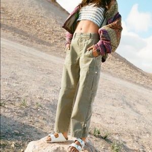 Green straight leg cargo pants